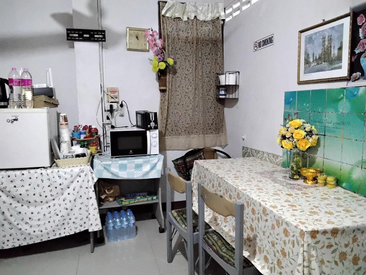 Danee Hostel Bangkok Eksteriør billede